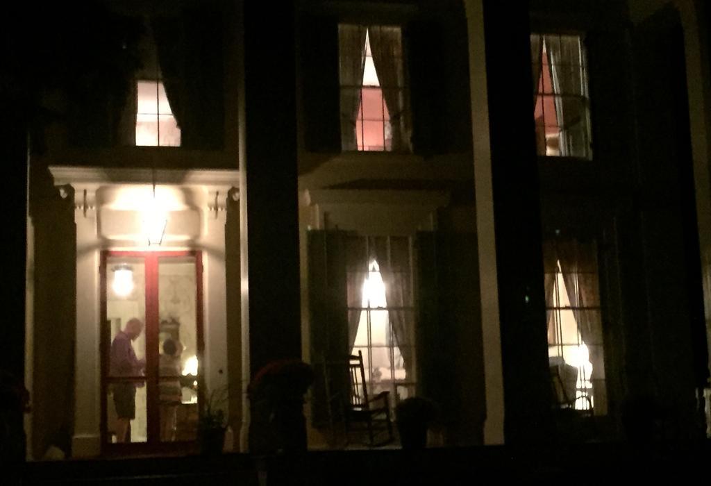 Oakcliff Bed And Breakfast Halfmoon 외부 사진