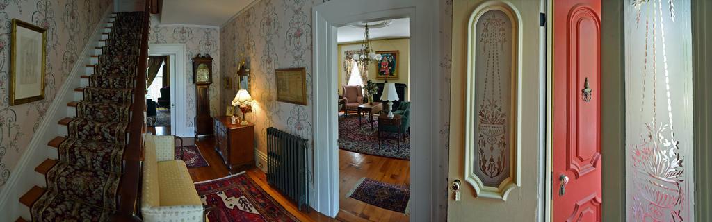 Oakcliff Bed And Breakfast Halfmoon 외부 사진
