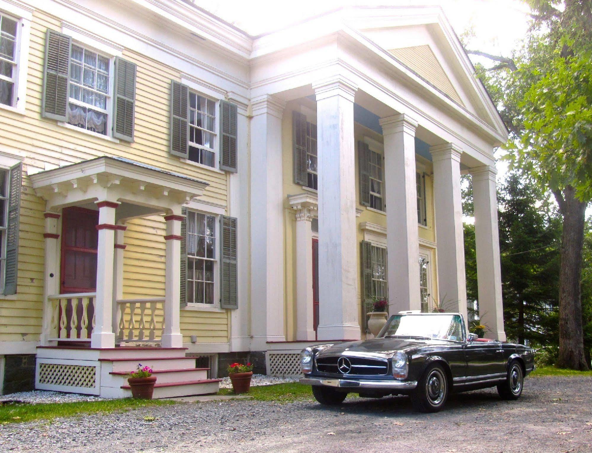 Oakcliff Bed And Breakfast Halfmoon 외부 사진