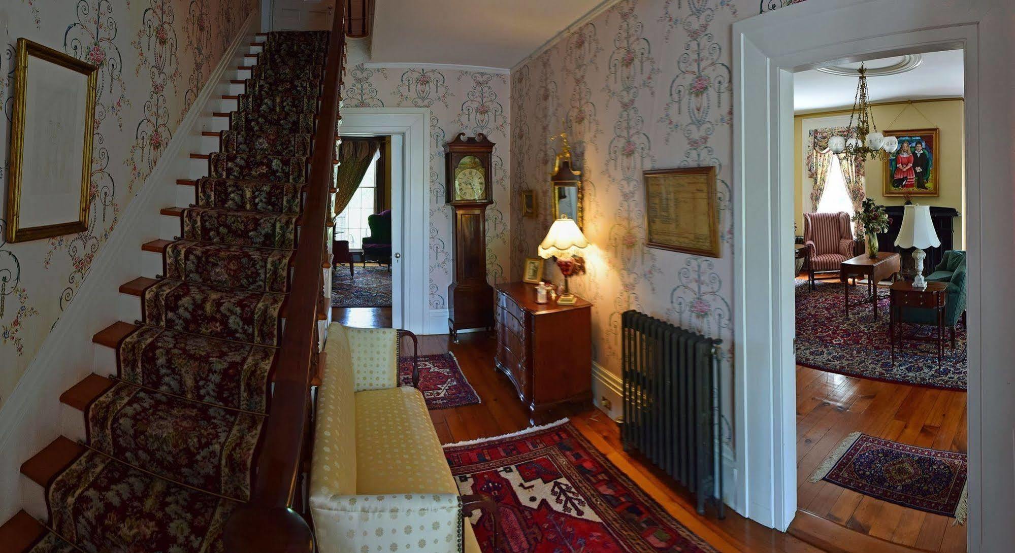 Oakcliff Bed And Breakfast Halfmoon 외부 사진