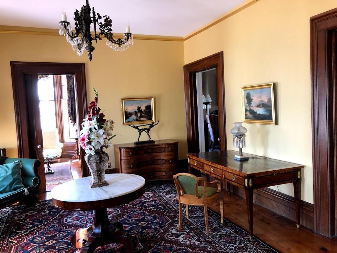 Oakcliff Bed And Breakfast Halfmoon 외부 사진